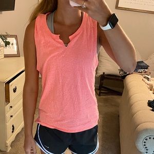 Under Armour tank
